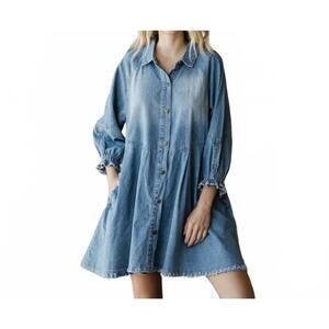 NEW VEVERET overfit button down shirt dress in lt wash denim